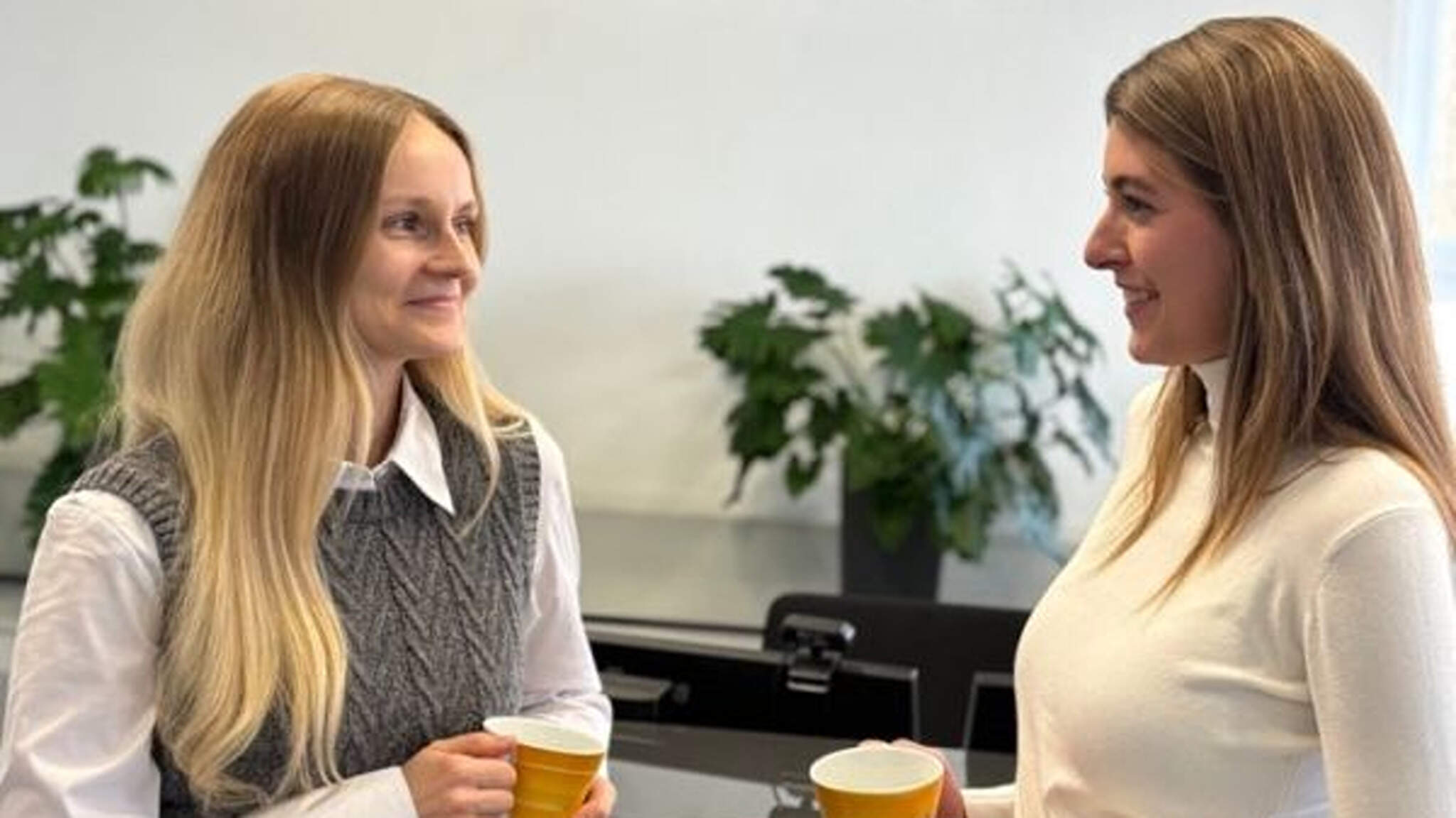 Mona M&auml;rzinger & Letitia Landau