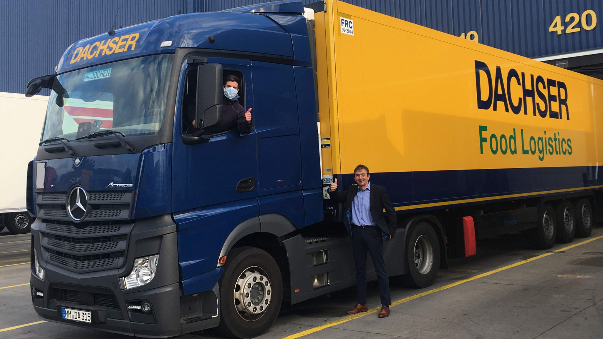 Christian Ludwig und Jürgen Schneider vom DACHSER Logistikzentrum Allgäu in Memmingen Christian Ludwig und Jürgen Schneider vom DACHSER Logistikzentrum Allgäu in Memmingen
