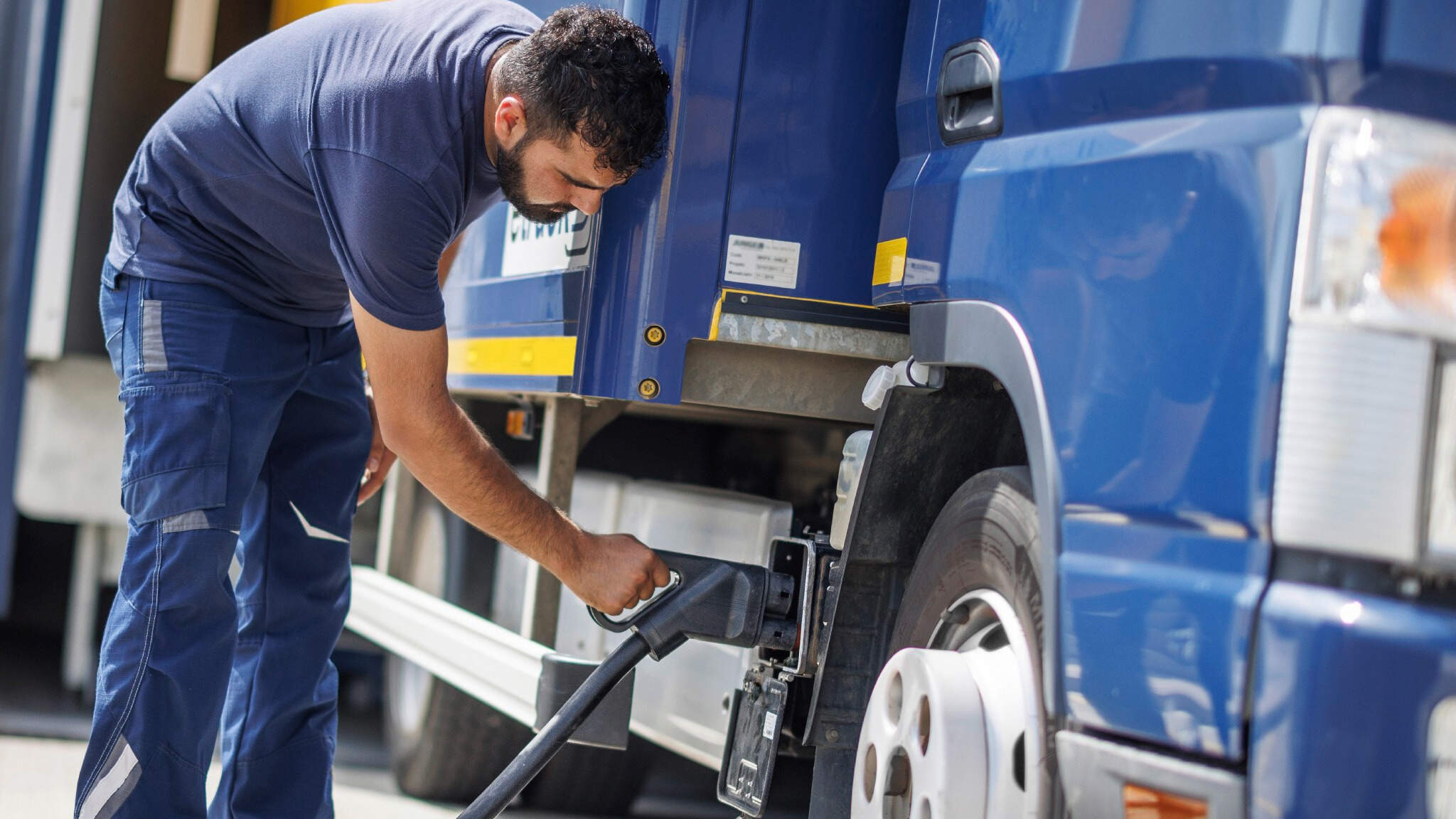 Vor zehn Jahren hat DACHSER mit konkreten Maßnahmen begonnen, Elektromobilität und Klimaschutz in den Logistikalltag zu integrieren.