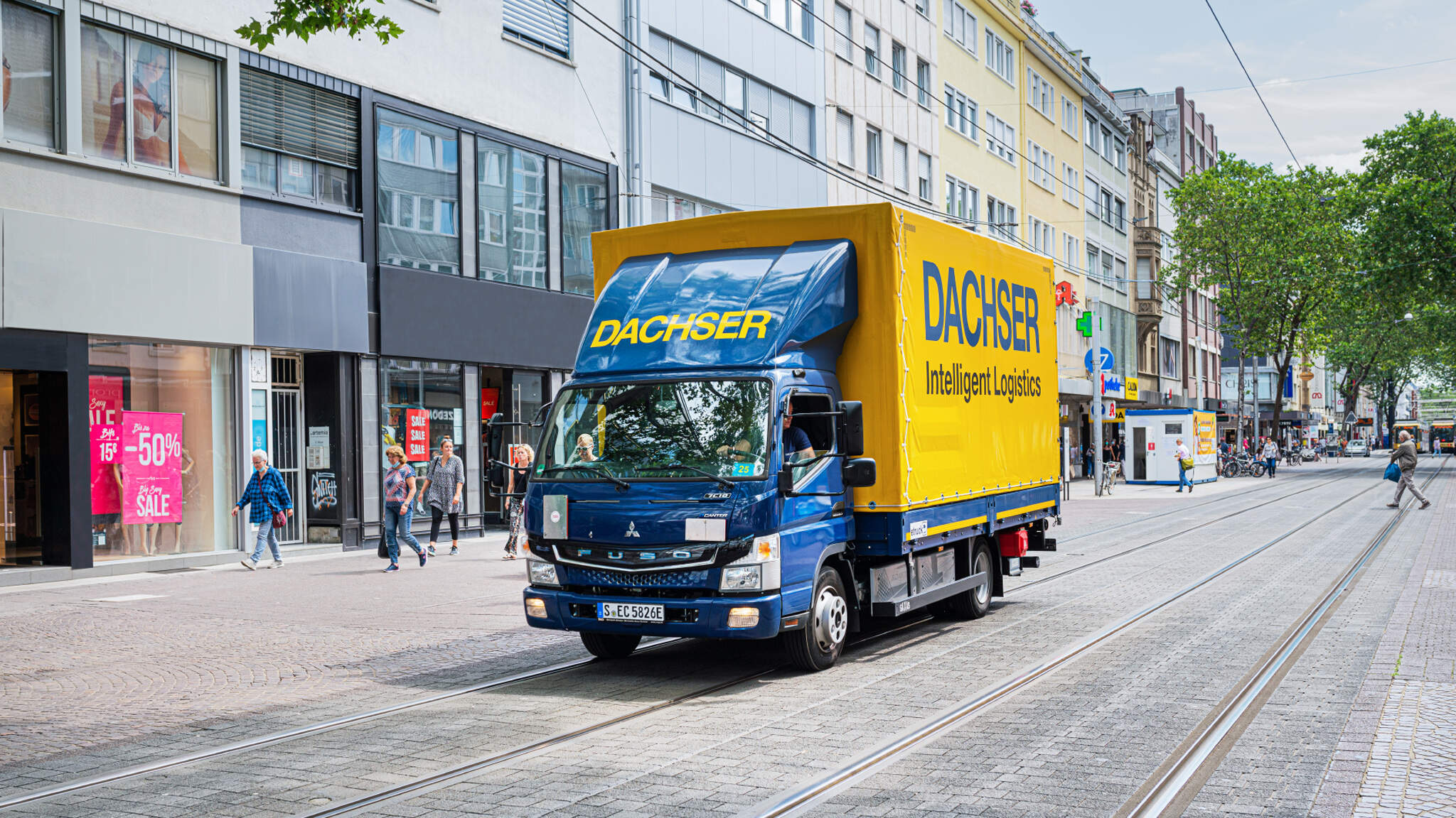 Aktuell gibt es DACHSER Emission-Free Delivery bereits in 12 definierten innerstädtischen Liefergebieten Aktuell gibt es DACHSER Emission-Free Delivery bereits in 12 definierten innerstädtischen Liefergebieten